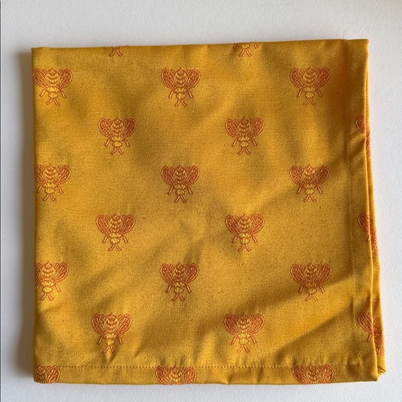 Amelie Michel 🇫🇷 Fabric. Set of 8 Napkins and Table Cover - Picture 2 of 7